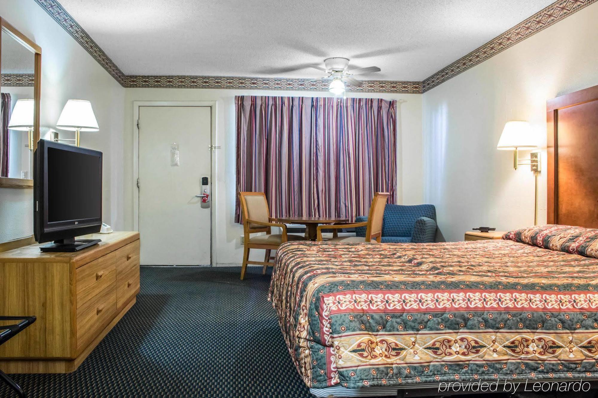 Econo Lodge توسن المظهر الخارجي الصورة