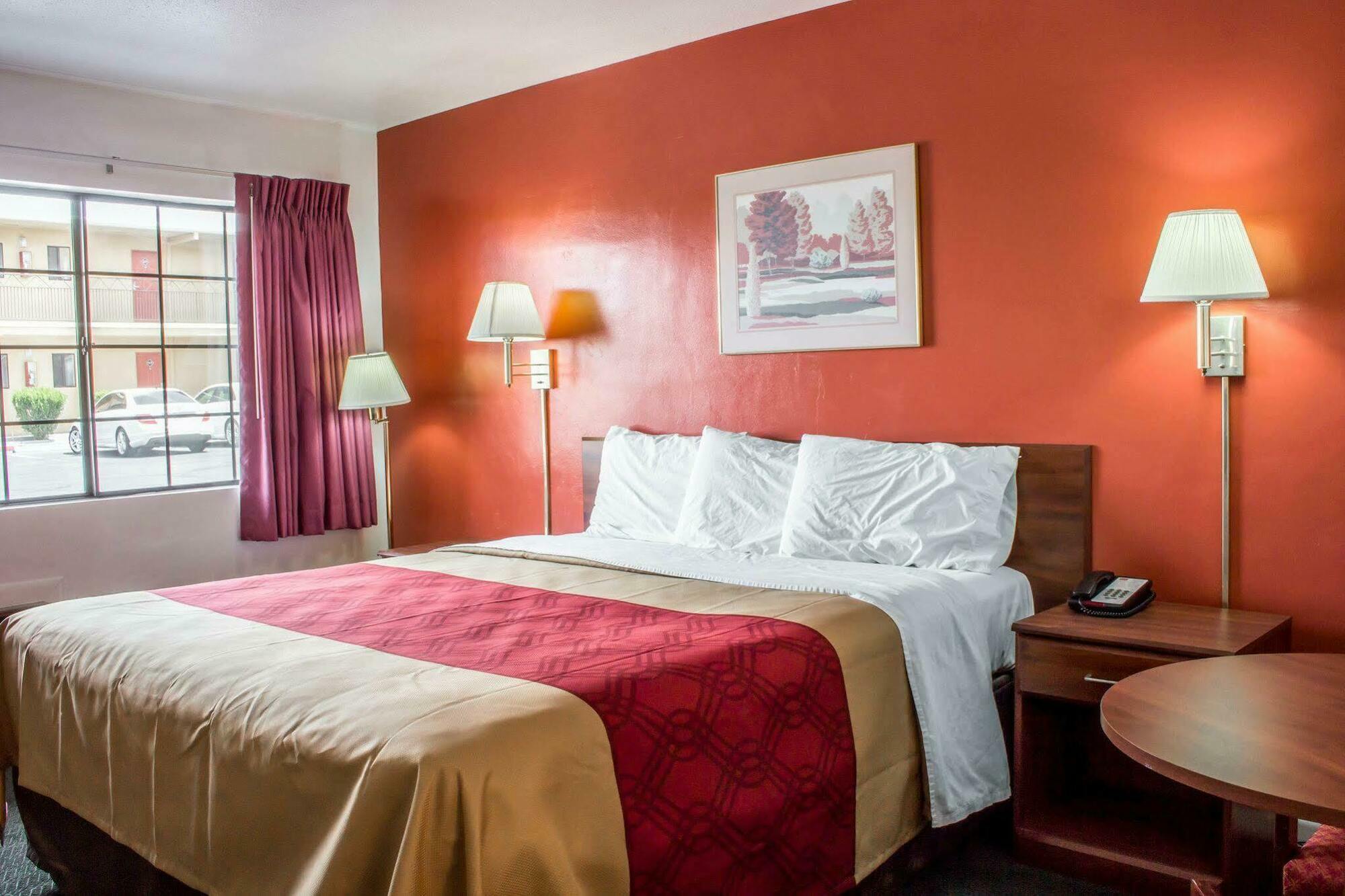 Econo Lodge توسن المظهر الخارجي الصورة